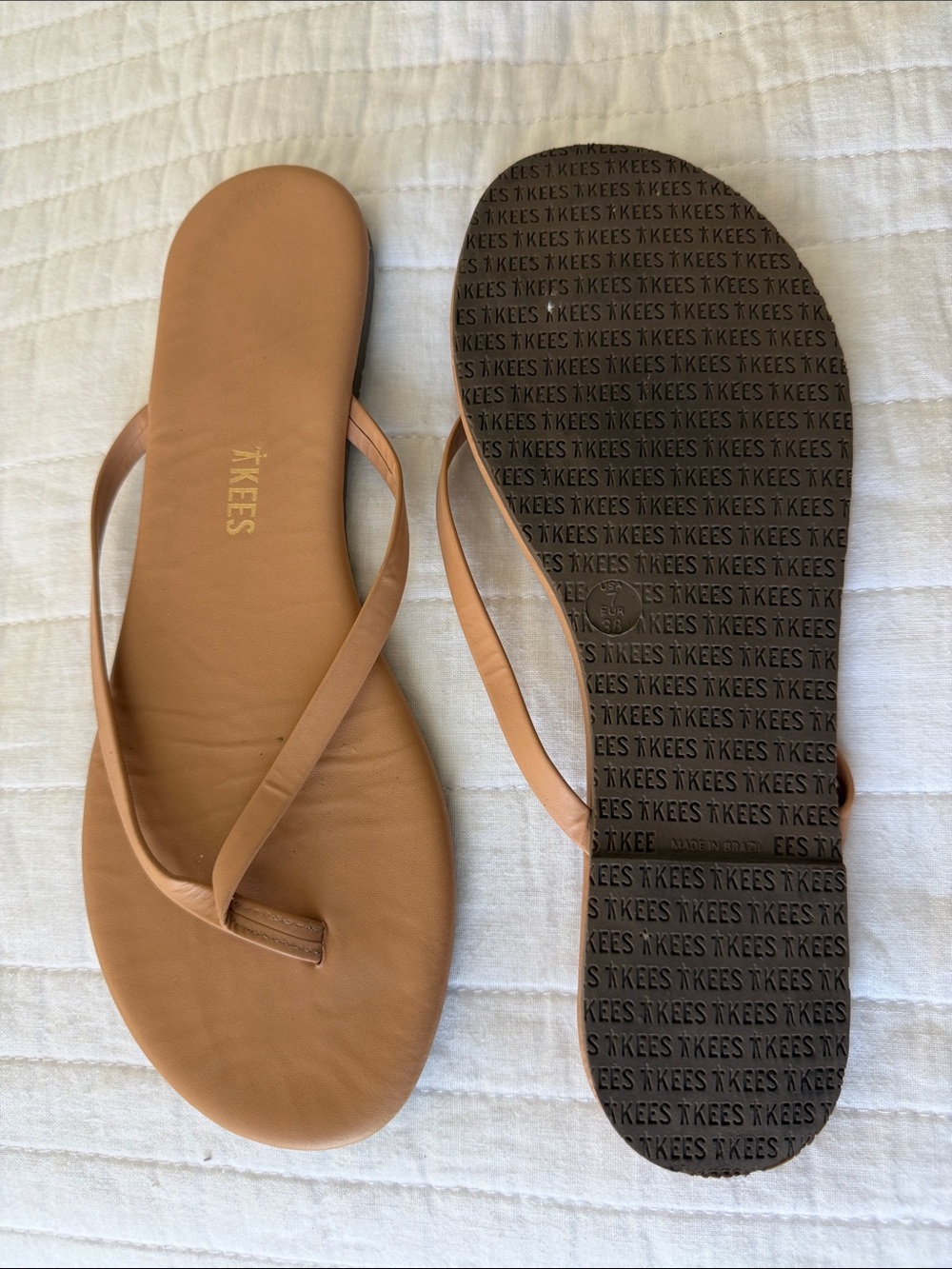 Tkees lily foundation matte in the nude color